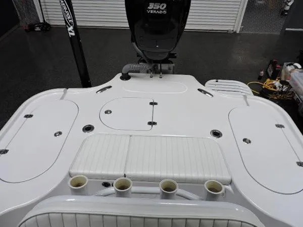 Slide: The Image of Yellowfin Center Console 2009 - 10