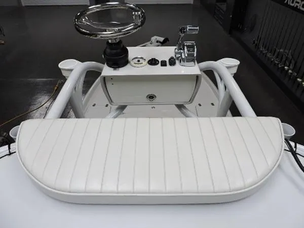Slide: The Image of Yellowfin Center Console 2009 - 9