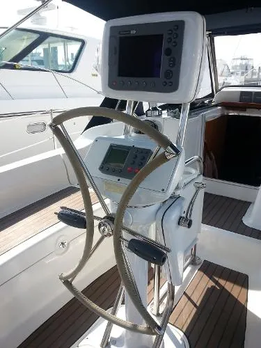 Slide: The Image of Hunter 38 2006 - 6