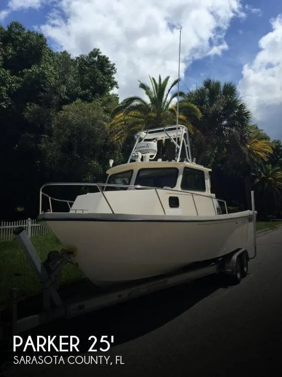 Slide: The Image of Parker 2520 Sport Cabin 1999 - 0