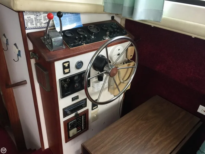 Slide: The Image of Mainship 34 MKI Trawler 1978 - 4