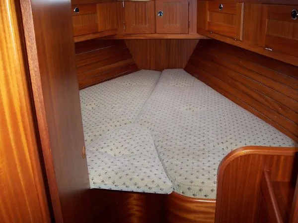 Slide: The Image of Hallberg Rassy 36 MK II 2002 - 4