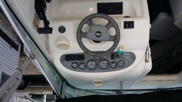 Slide: The Image of Sea Ray 215 Express Cruiser 1997 - 10