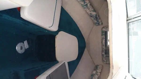 Slide: The Image of Sea Ray 215 Express Cruiser 1997 - 11