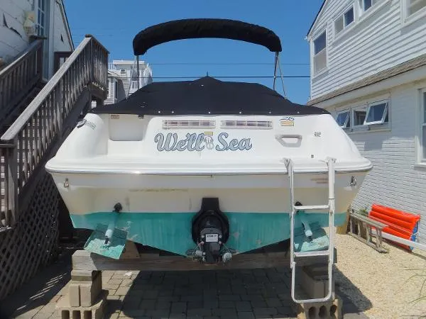 Slide: The Image of Sea Ray 215 Express Cruiser 1997 - 2