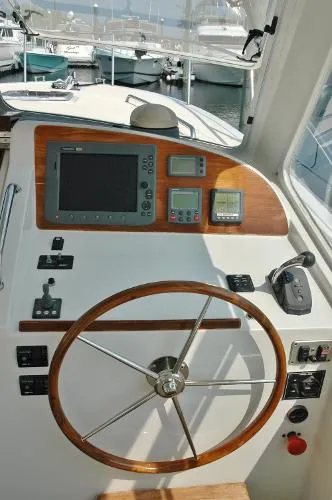 Slide: The Image of MJM YACHTS 34z Express Hardtop 2006 - 11