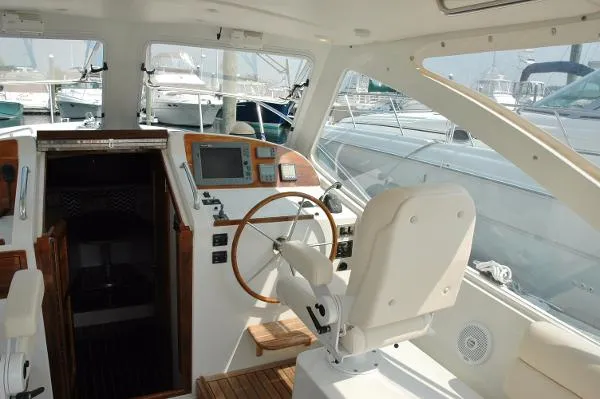 Slide: The Image of MJM YACHTS 34z Express Hardtop 2006 - 5