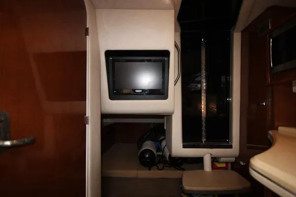Slide: The Image of Sea Ray 280 Sundancer 2012 - 3