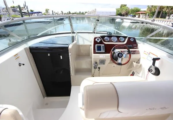 Slide: The Image of Sea Ray 280 Sundancer 2012 - 9