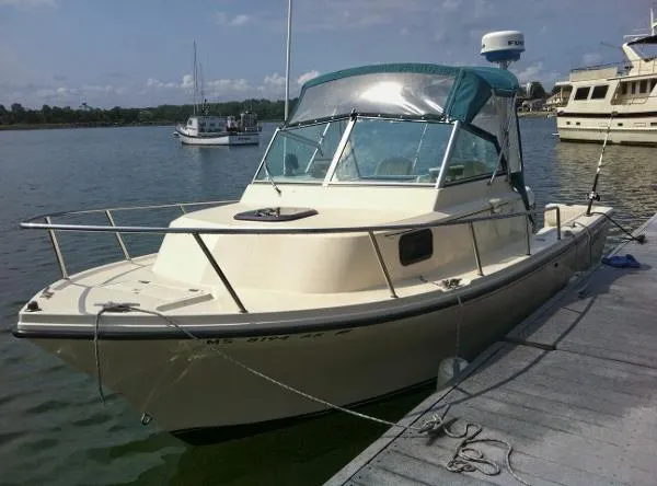 Slide: The Image of Parker Marine 2110 Walkaround 1995 - 0