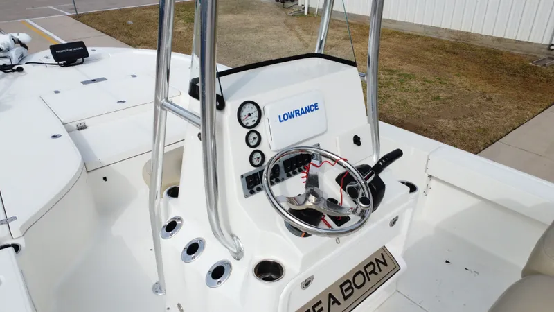 Slide: The Image of Sea Born FX22 Bay 2017 - 25