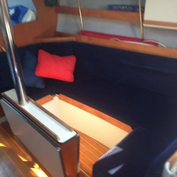 Slide: The Image of O'Day 322 Sloop 1987 - 4