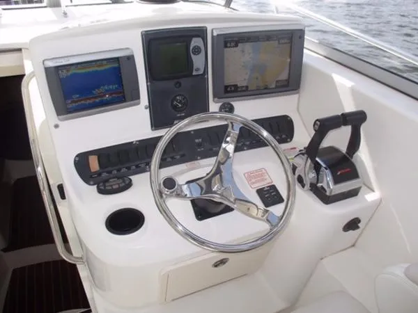 Slide: The Image of Boston Whaler 305 Conquest 2004 - 6