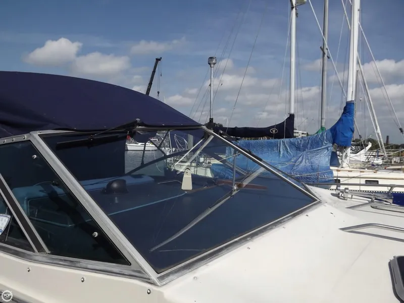 Slide: The Image of Sea Ray 300 Sundancer 1988 - 10