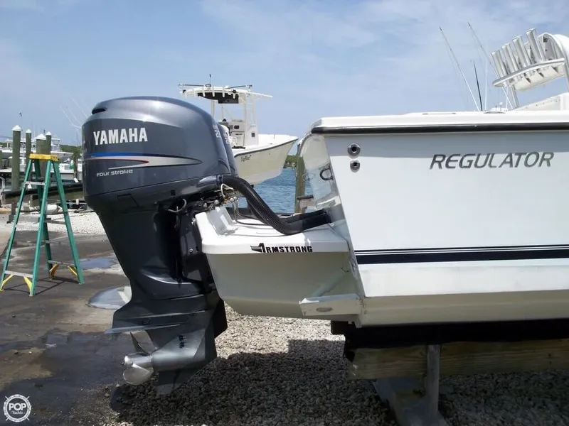 Slide: The Image of Regulator Marine 26 FS 2002 - 5