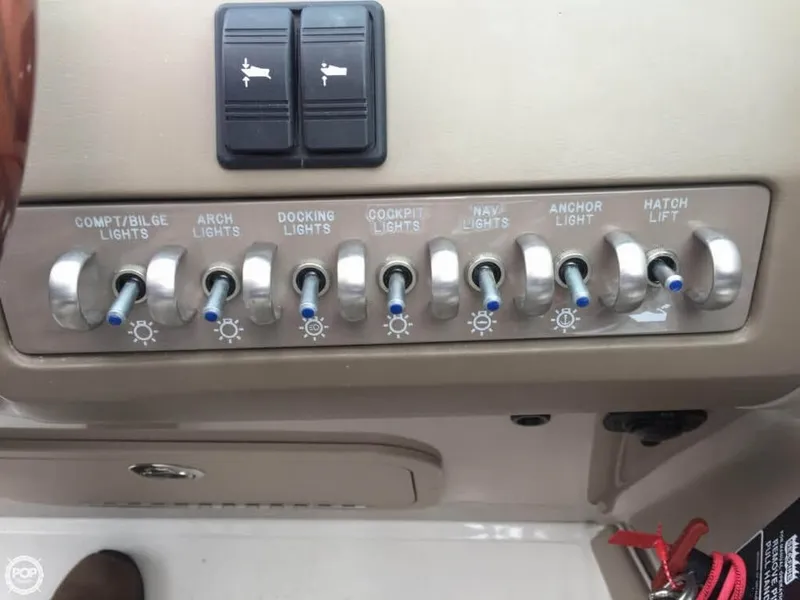 Slide: The Image of Sea Ray 300 SLX Bowrider 2011 - 10