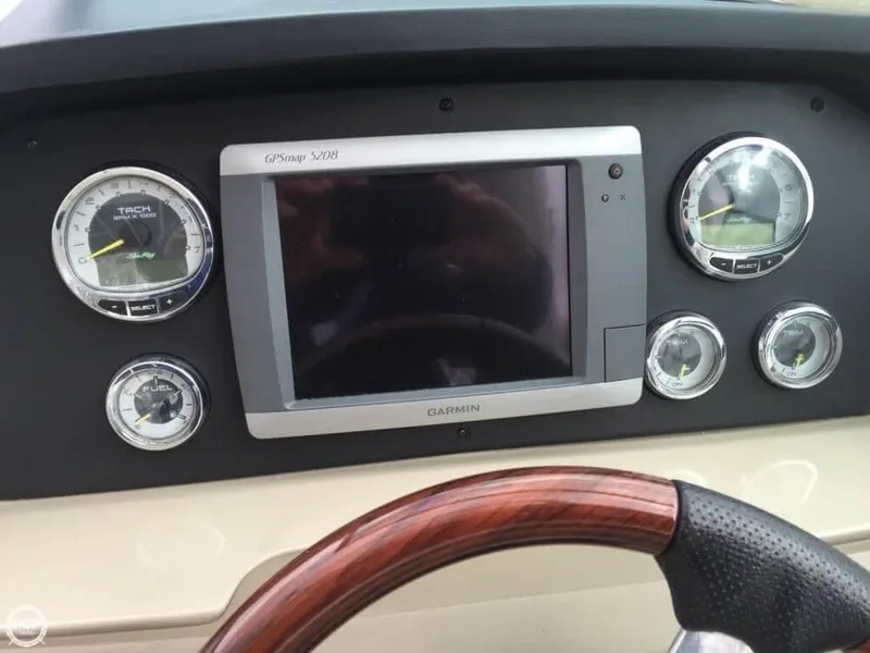 Slide: The Image of Sea Ray 300 SLX Bowrider 2011 - 4
