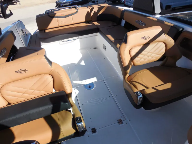 Slide: The Image of Chaparral 30 Surf 2026 - 14