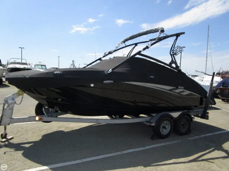 Slide: The Image of Yamaha 212 X 2013 - 11