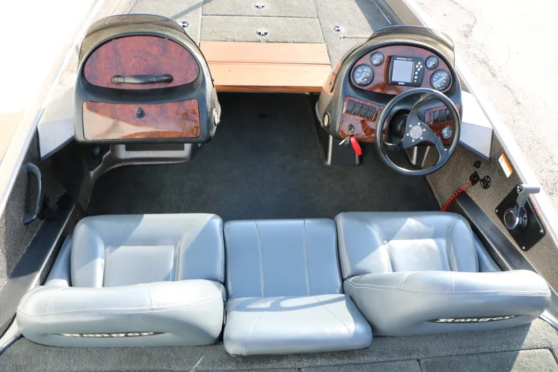 Slide: The Image of Ranger 185 VS 2004 - 19