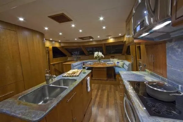 Slide: The Image of Symbol Cockpit Motor Yacht 2010 - 11