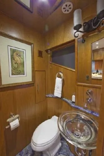 Slide: The Image of Symbol Cockpit Motor Yacht 2010 - 4
