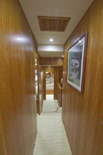 Slide: The Image of Symbol Cockpit Motor Yacht 2010 - 6