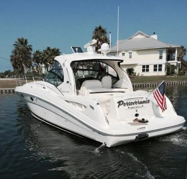 Slide: The Image of Sea Ray 390 Sundancer 2004 - 3