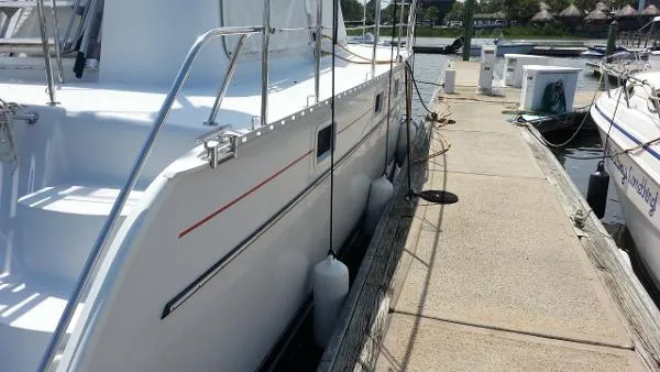 Slide: The Image of PDQ 34 Power Catamaran 2005 - 4
