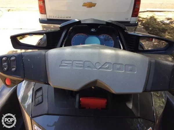 Slide: The Image of Sea-Doo GTX Limited iS 260 2015 - 5