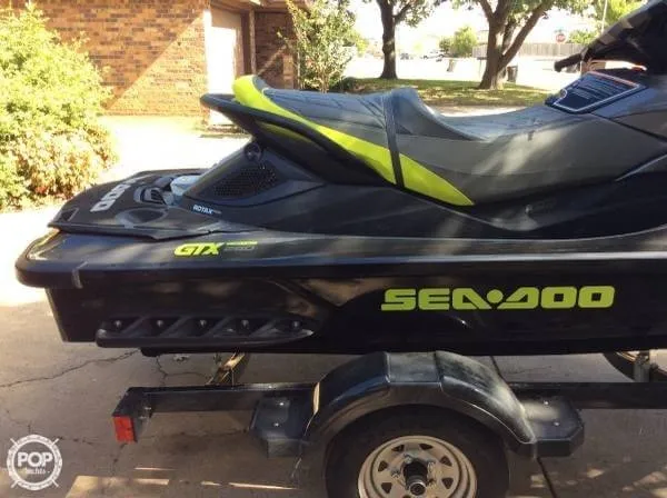 Slide: The Image of Sea-Doo GTX Limited iS 260 2015 - 6