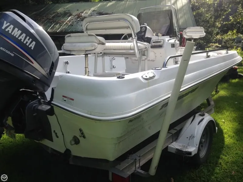 Slide: The Image of Triumph 190 Bay Boat 2007 - 5
