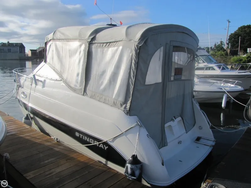 Slide: The Image of Stingray 240 CS 2007 - 5