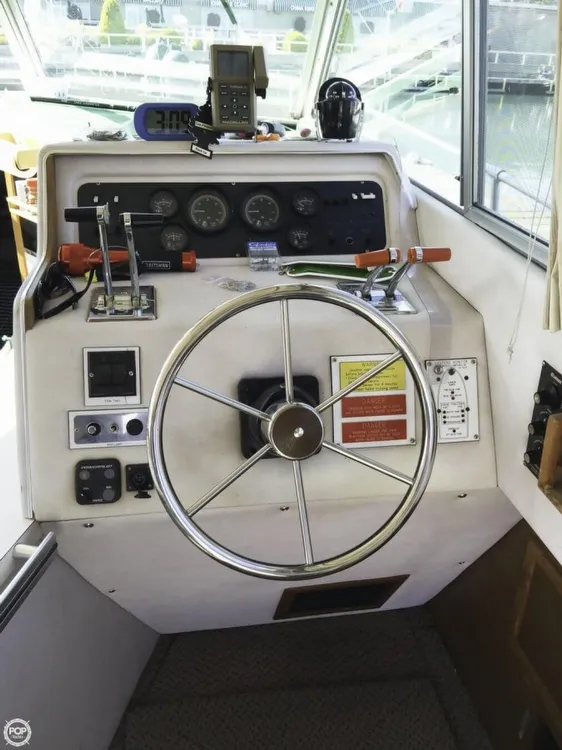 Slide: The Image of Sea Ray 340 Sedan Bridge 1987 - 5