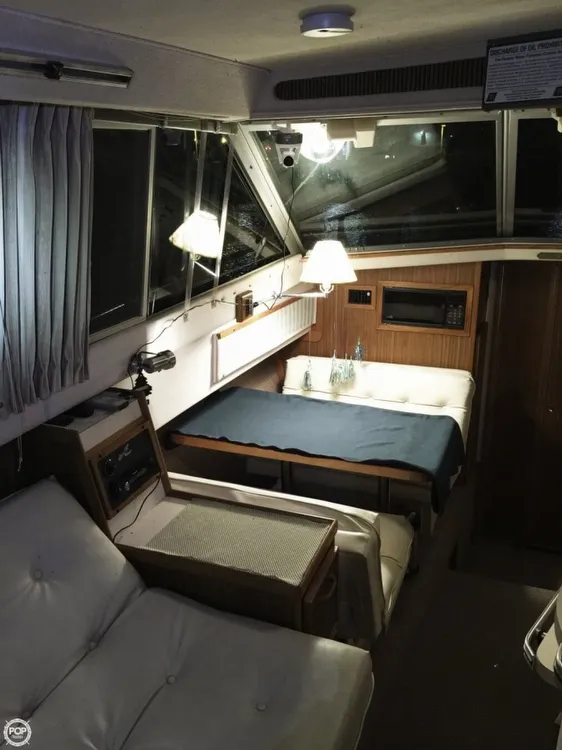 Slide: The Image of Sea Ray 340 Sedan Bridge 1987 - 8