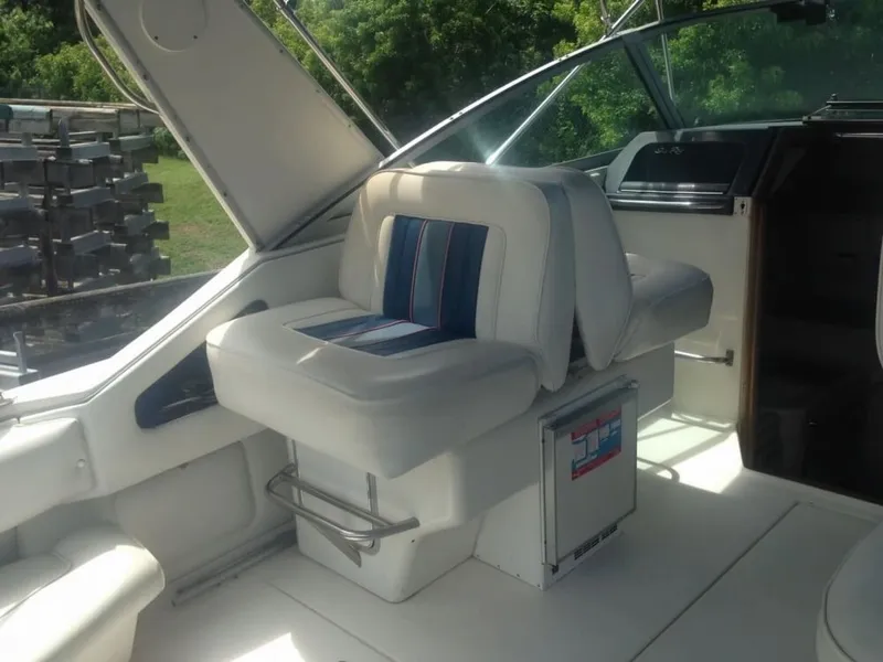 Slide: The Image of Sea Ray 330 Express Cruiser 1993 - 5