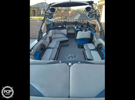 Slide: The Image of Malibu Wakesetter 247 LSV 2012 - 1