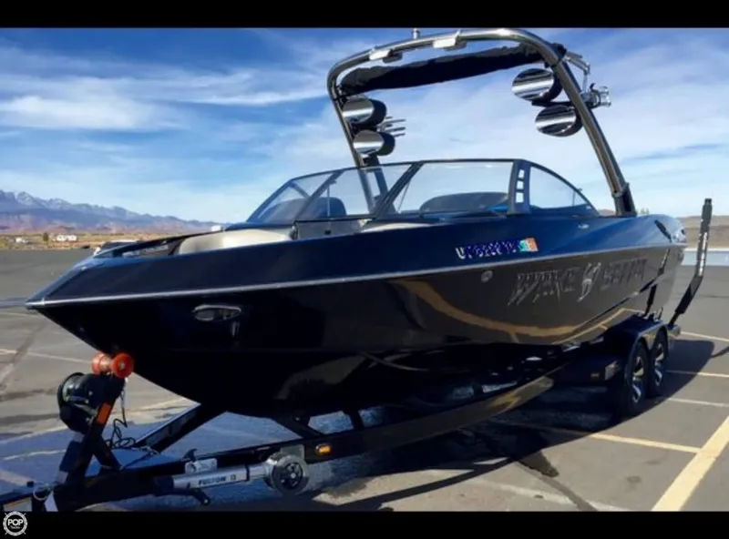 Slide: The Image of Malibu Wakesetter 247 LSV 2012 - 3
