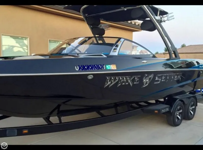 Slide: The Image of Malibu Wakesetter 247 LSV 2012 - 5