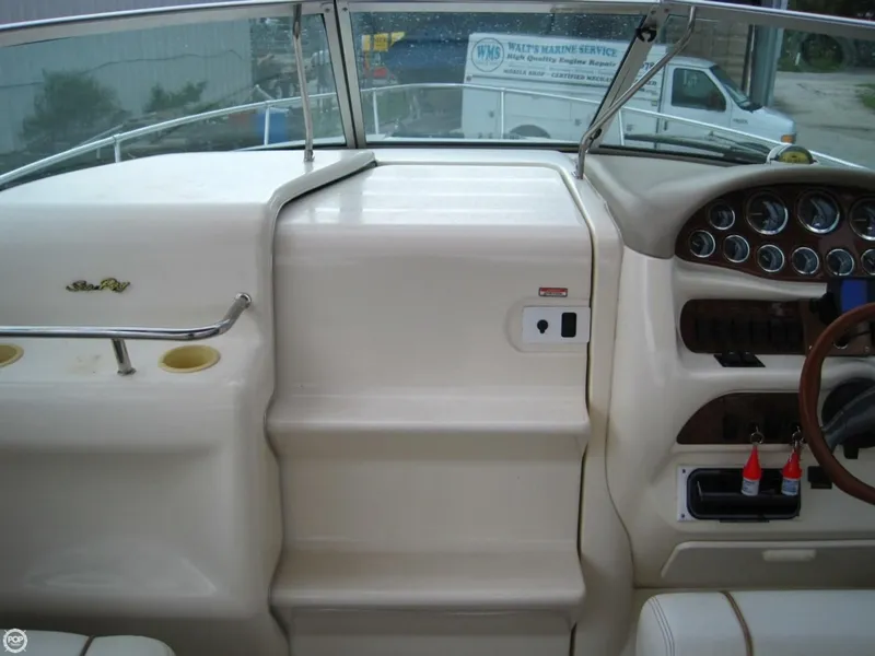 Slide: The Image of Sea Ray 280 Sun Sport 1997 - 8
