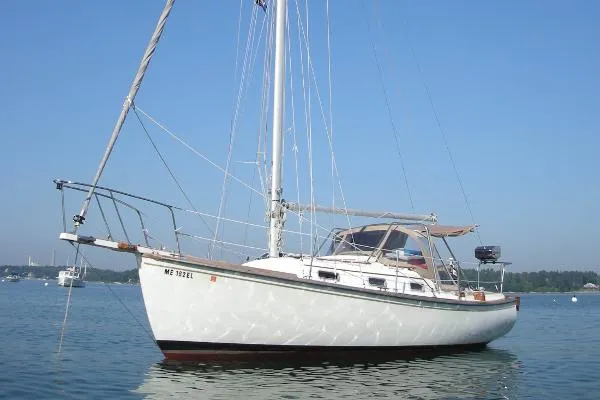 Slide: The Image of Island Packet 26 MKII 1983 - 0