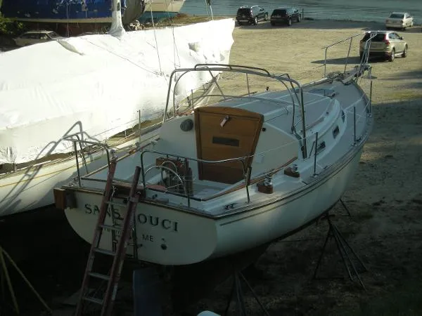 Slide: The Image of Island Packet 26 MKII 1983 - 2