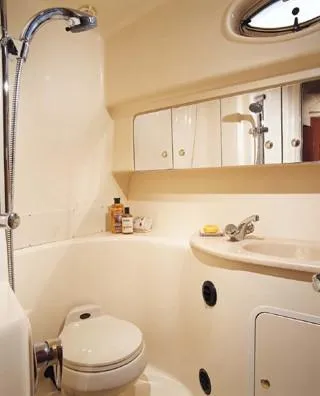 Slide: The Image of Sea Ray 360 Sundancer 2002 - 7