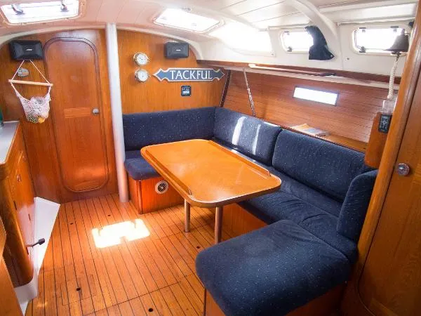 Slide: The Image of Beneteau 370 Oceanis 1992 - 5