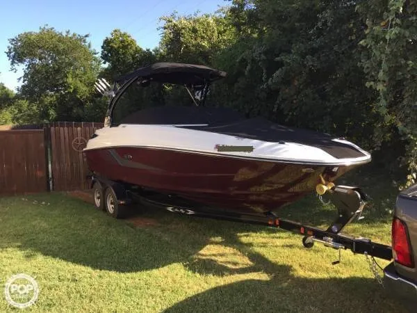 Slide: The Image of Sea Ray 240 Sundeck 2013 - 5