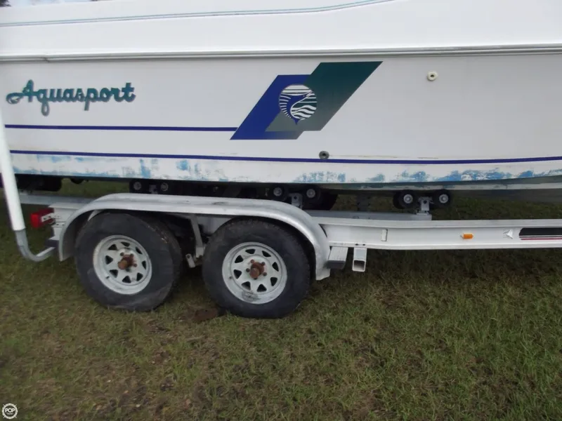 Slide: The Image of Aquasport 245 Explorer 1994 - 8