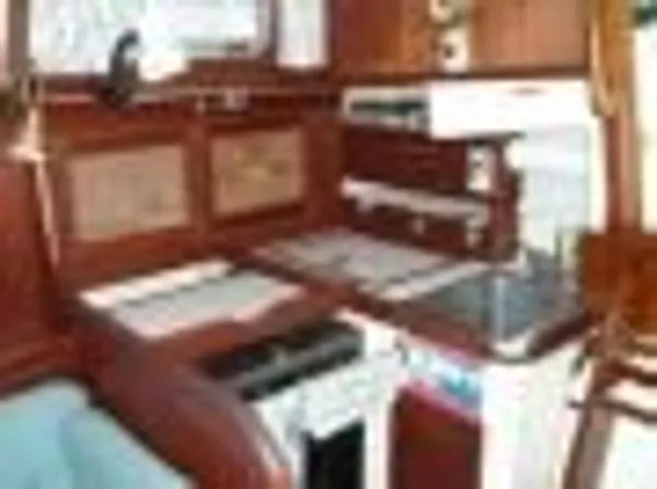 Slide: The Image of Tartan Sloop 1985 - 10