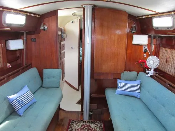 Slide: The Image of Tartan Sloop 1985 - 7