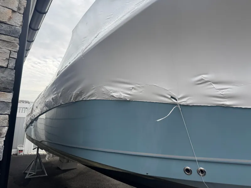 Slide: The Image of Sea Hunt Ultra 265 SE 2025 - 21