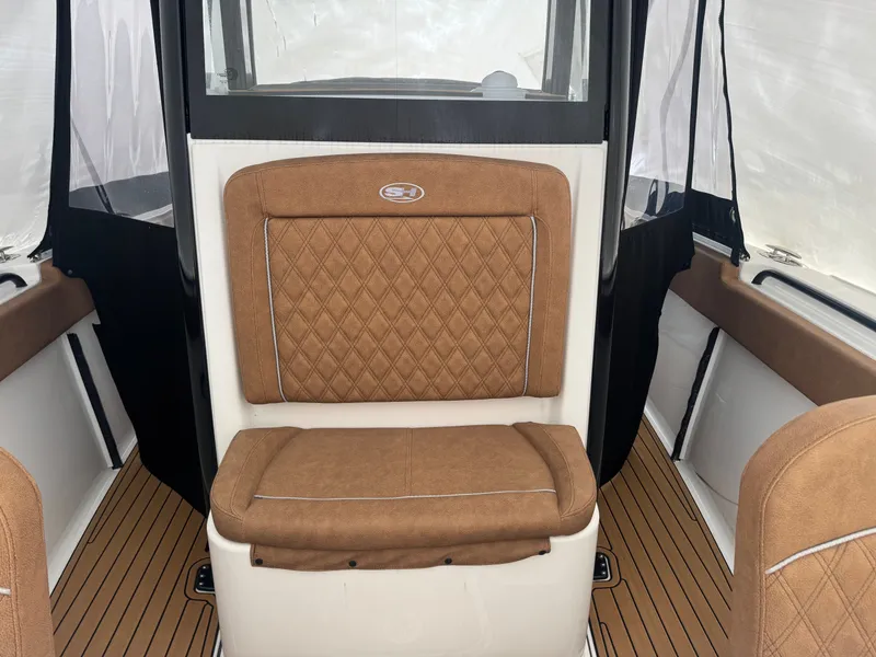 Slide: The Image of Sea Hunt Ultra 265 SE 2025 - 8